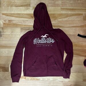 Women’s Hollister Hoodie size S fits like an XS used like new